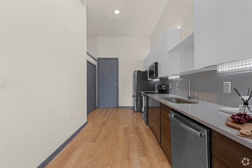 More Photos Of 1403 Slocum St, Dallas Apartments For Lease