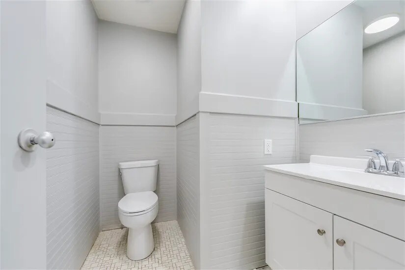 More Photos Of 626 S B St, Richmond Medical For Sale