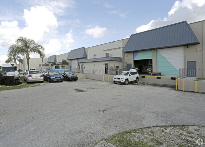 More Photos Of 7205-7265 NW 44th St, Miami Warehouse For Lease