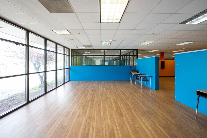 More Photos Of 10330 Hickman Mills Dr, Kansas City Office For Sale