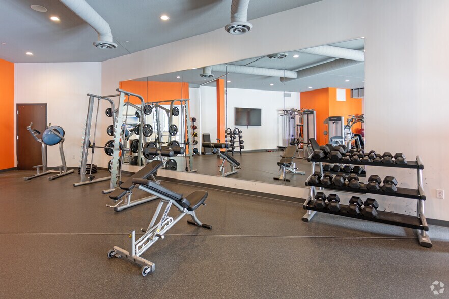 More Photos Of 811 Washington Ave S, Minneapolis Apartments For Lease