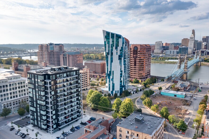 More Photos Of 209 E 4th St, Covington Office For Lease