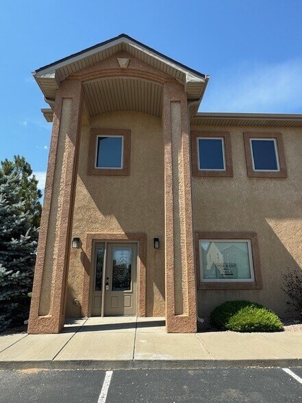 More Photos Of 9442 Mosaic Hts, Fountain Flex For Lease