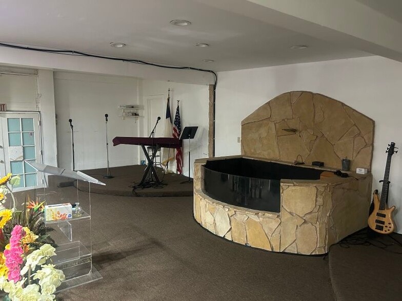 More Photos Of 11816-11822 Felton Ave, Hawthorne Storefront Retail Residential For Sale