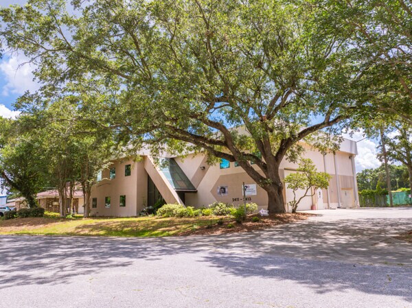 More Photos Of 2411-2413 Executive Plaza Rd, Pensacola Medical For Lease