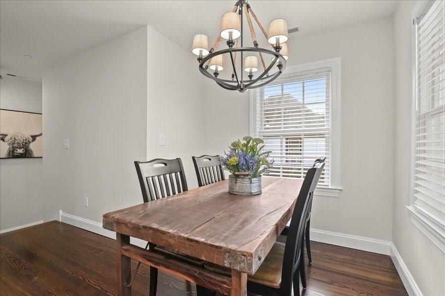 More Photos Of 140 S Washington St, Easton Specialty For Sale