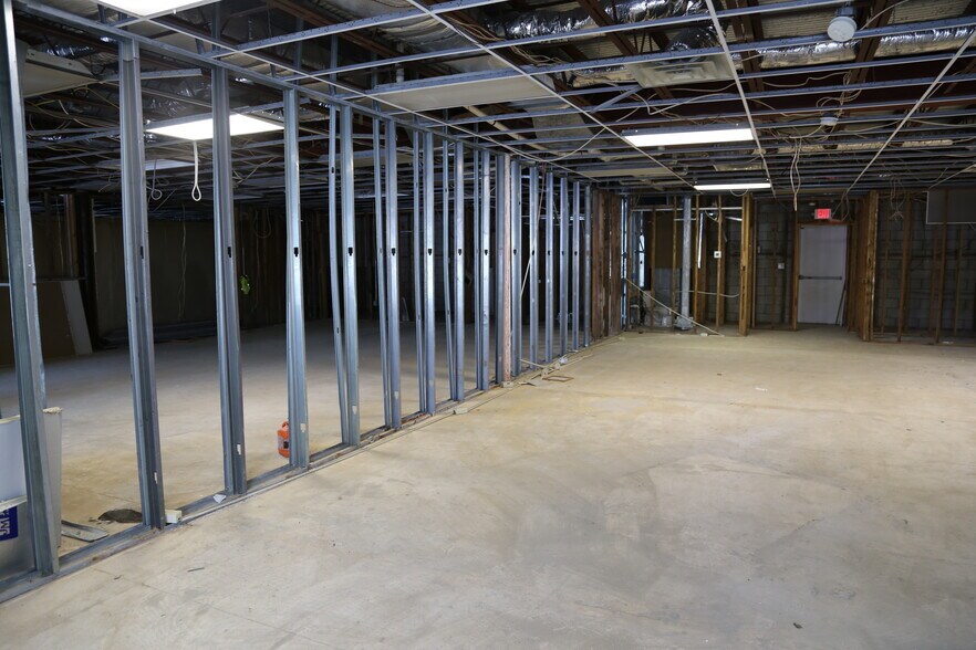 More Photos Of 353 Us Highway 22, Green Brook General Retail For Lease