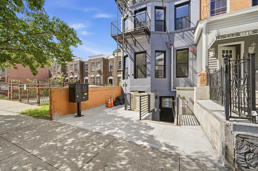 Primary Photo Of 1847 Harrison Ave, Bronx Apartments For Sale