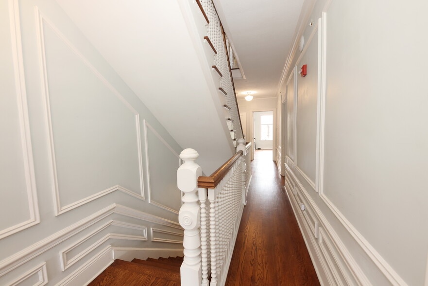 More Photos Of 12 Lotus Ave, Chester Specialty For Sale