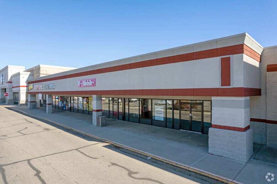 More Photos Of 1716-1834 N Main St, Longmont Unknown For Lease