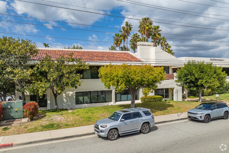 More Photos Of 30423 Canwood St, Agoura Hills Office For Lease