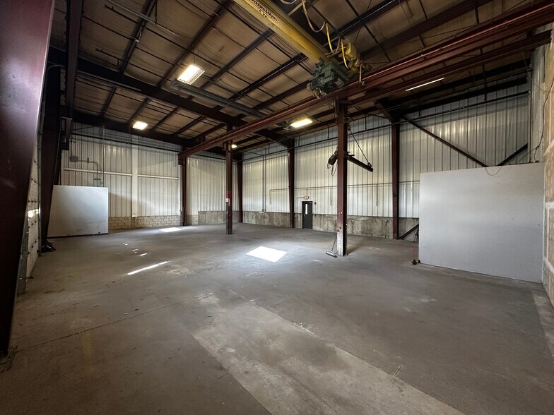 More Photos Of 27-29 Canterbury St, Worcester Warehouse For Sale
