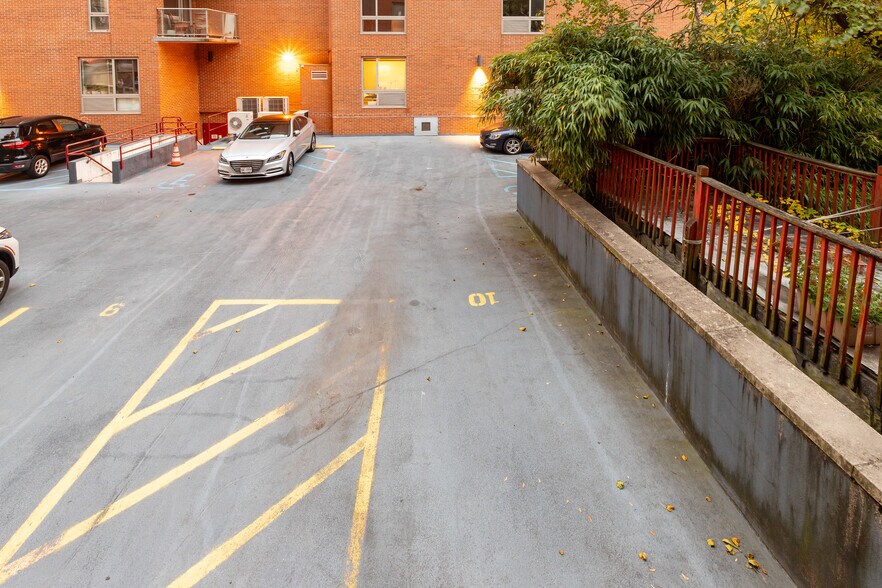 More Photos Of 3534 Riverdale Ave, Bronx Rehabilitation Center For Sale