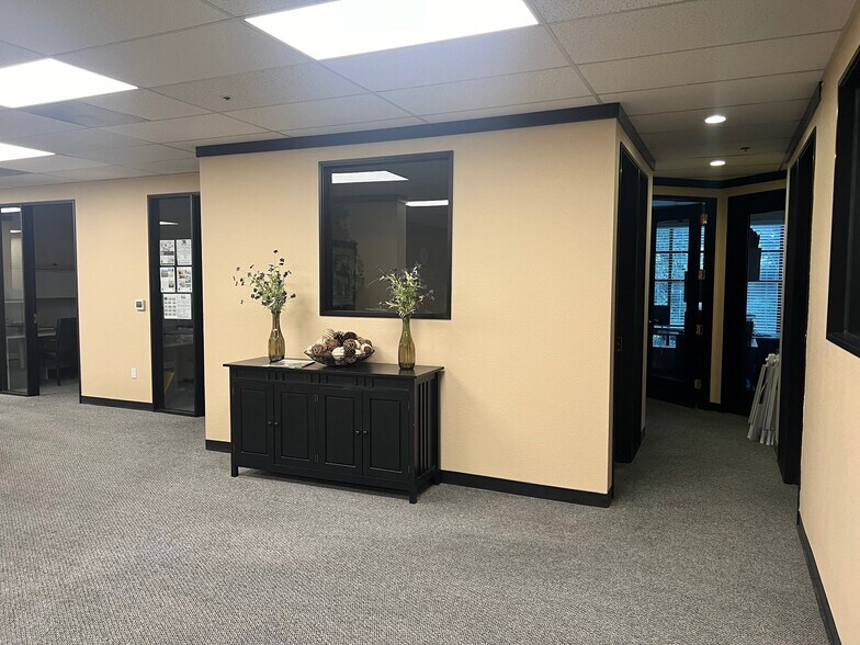 More Photos Of 588 San Ramon Valley Blvd, Danville Office Residential For Lease