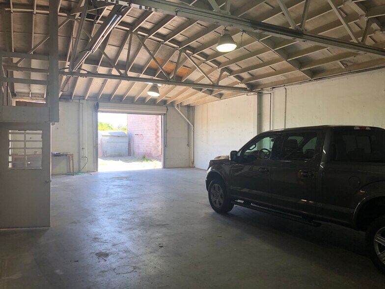 More Photos Of 3019 Academy Way, Sacramento Warehouse For Sale