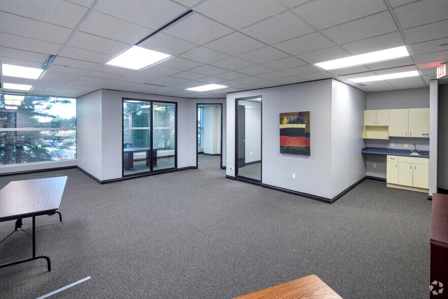 More Photos Of 5500 N Service Rd, Burlington Office For Lease