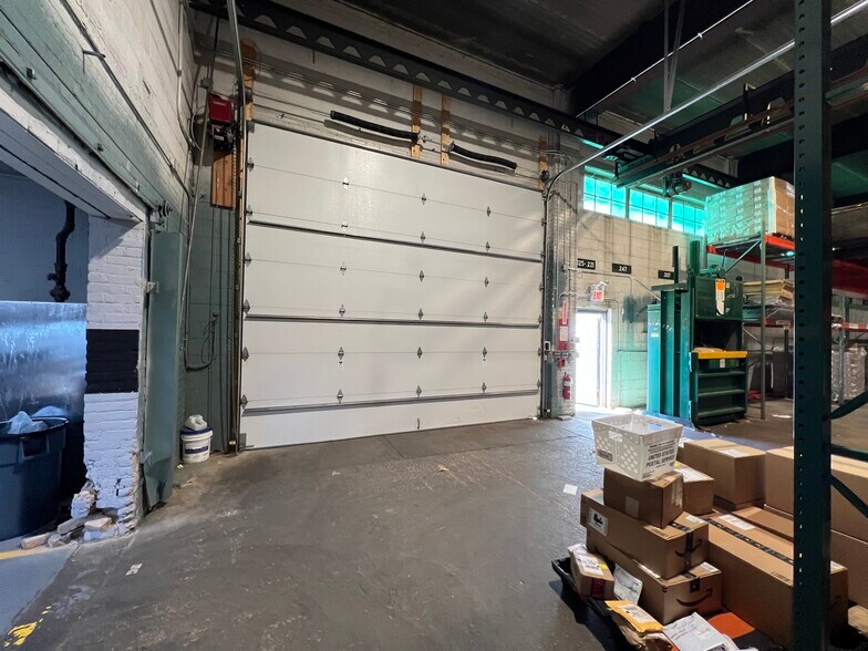 More Photos Of 6501 N Avondale Ave, Chicago Manufacturing For Sale