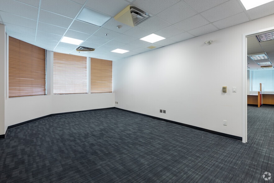 More Photos Of 3636 Steeles Ave E, Toronto Storefront Retail Office For Lease