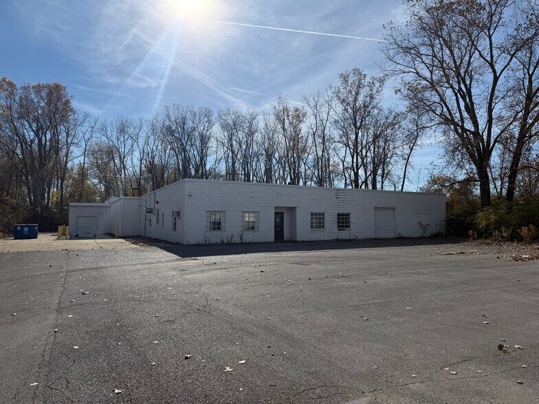 Primary Photo Of 262 Matzinger Rd, Toledo Warehouse For Sale