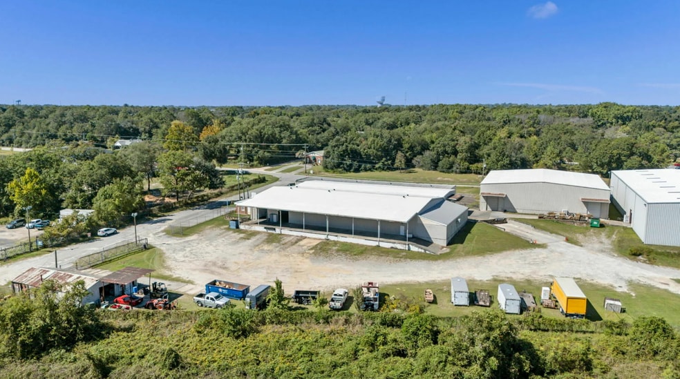 More Photos Of 1305 Dunbar Rd, Cayce Service For Lease