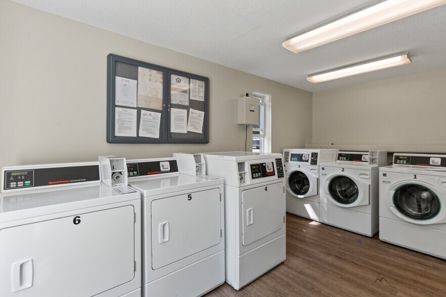 More Photos Of 12 Elm St, Freeport Apartments For Sale