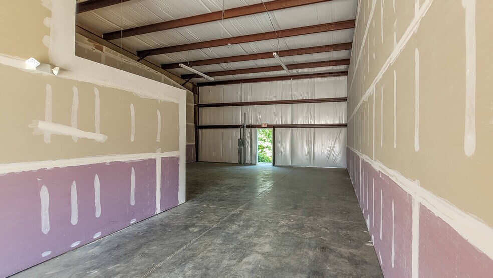 More Photos Of 3124 Balis, Baton Rouge Warehouse For Lease