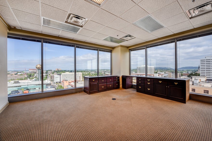 More Photos Of 607 Market St, Knoxville Office For Lease