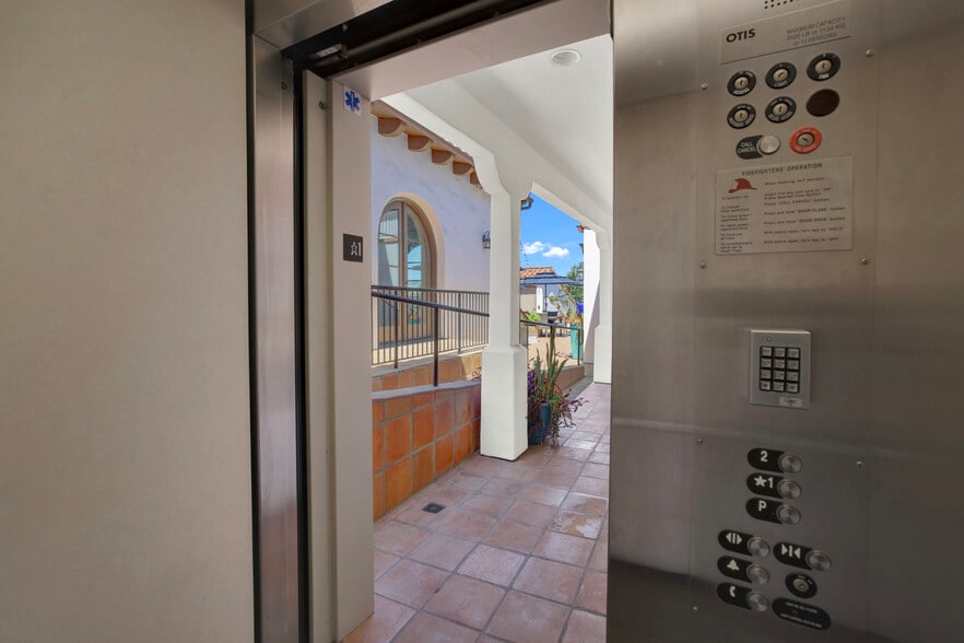 More Photos Of 1403 N El Camino Real, San Clemente Office For Lease