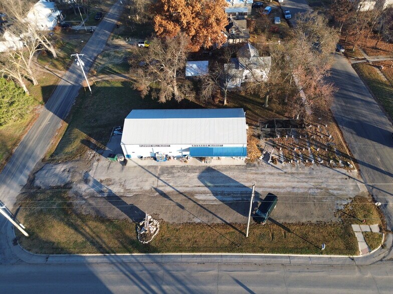 More Photos Of 203 W 5th St, Blue Rapids Service For Sale