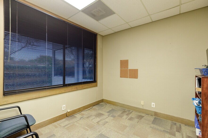 More Photos Of 3301 Santa Fe St, Corpus Christi Office For Lease