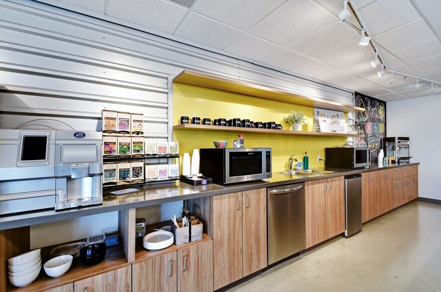 More Photos Of 18911 Hardy Oak Blvd, San Antonio Medical For Lease