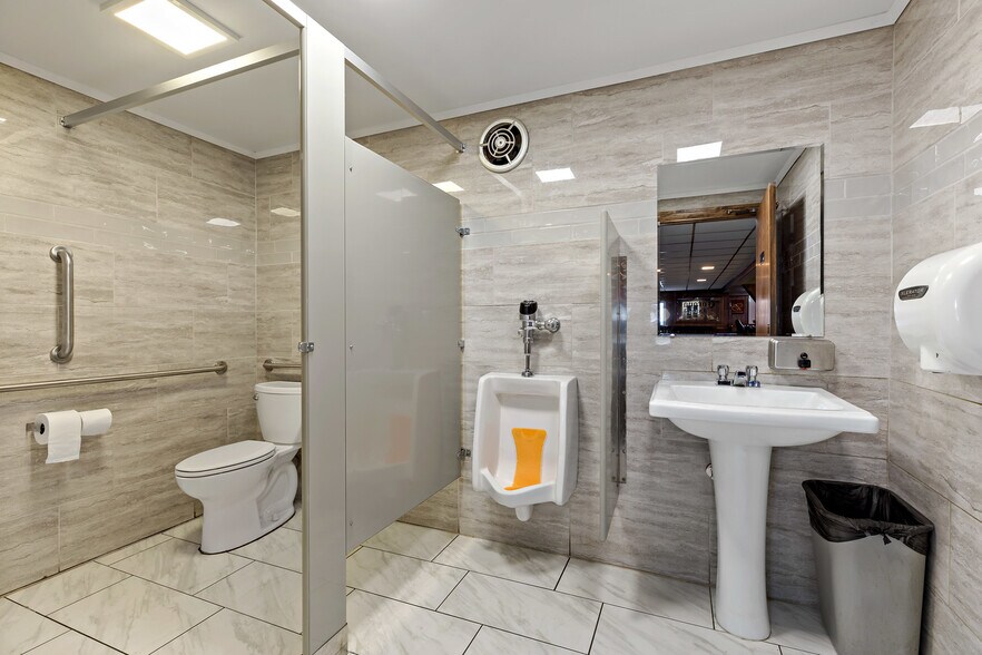 More Photos Of 14042 S Croissant Dr, Burnham Marina For Sale