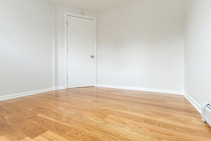 More Photos Of 16 Weldon St, Jersey City Multifamily For Sale