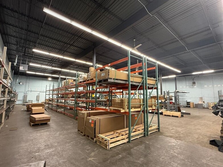 More Photos Of 135 Wood St, West Haven Warehouse For Lease