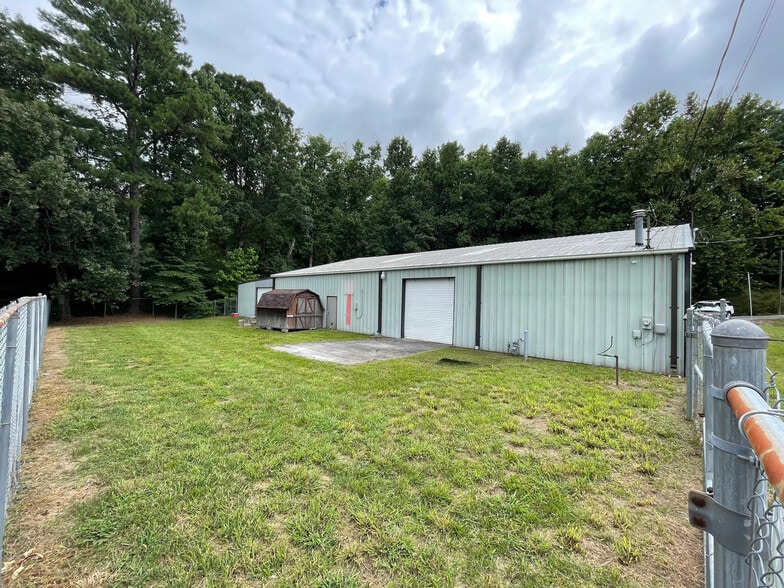 More Photos Of 2395 Highway 92, Acworth Warehouse For Sale