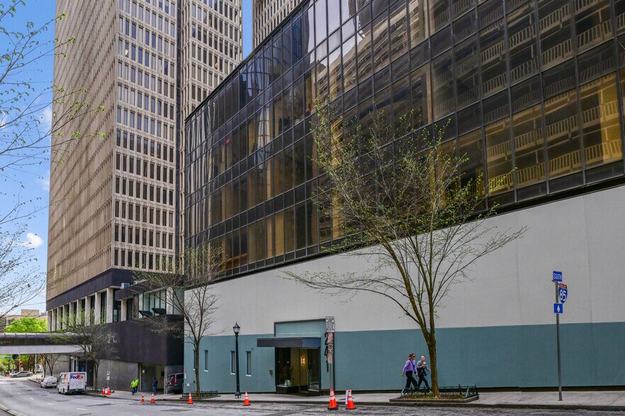 More Photos Of 241 Peachtree St NE, Atlanta Office For Lease