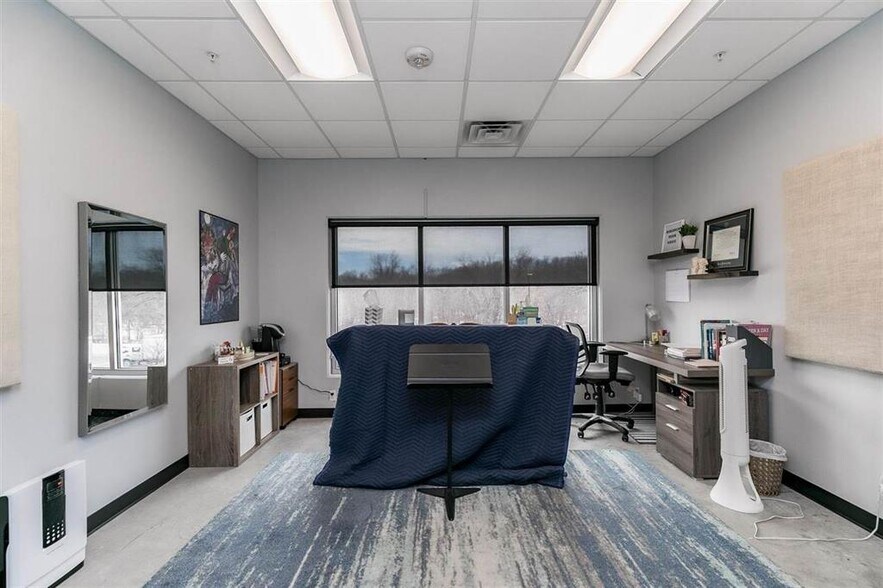 More Photos Of 2441 James St, Coralville Storefront Retail Office For Lease