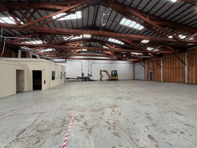 More Photos Of 901-909 Harkins Rd, Salinas Warehouse For Lease
