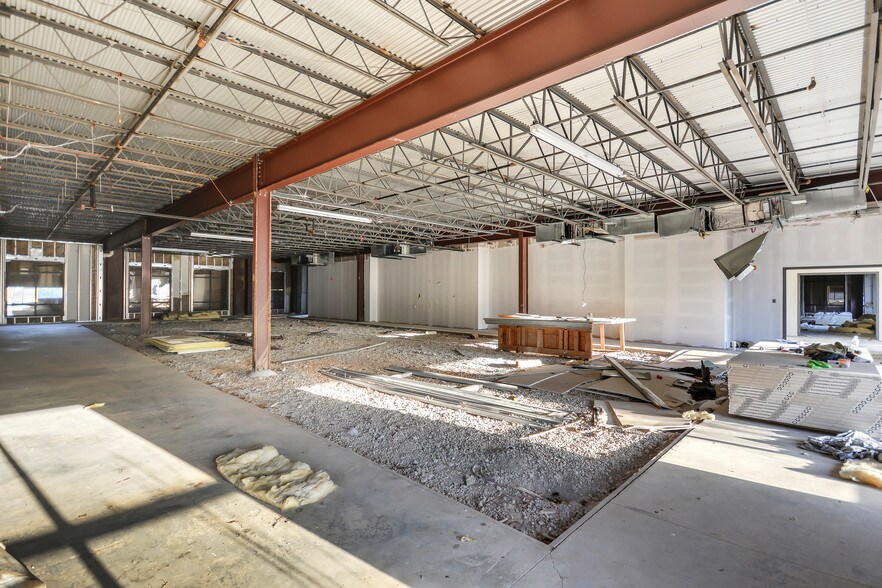 More Photos Of 7335 Old National Hwy, Riverdale Medical For Sale