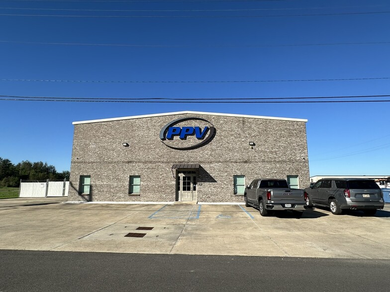 Primary Photo Of 3001 S Darla Ave, Gonzales Warehouse For Lease