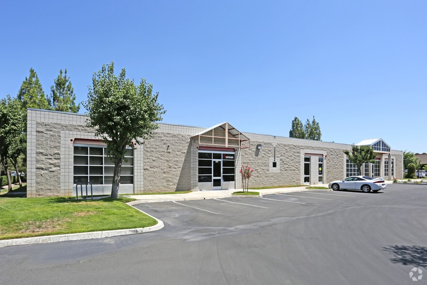 More Photos Of 7621 N Del Mar Ave, Fresno Office For Lease