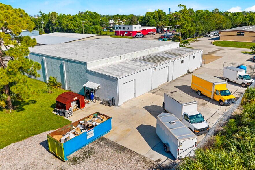 More Photos Of 2330 Bruner Ln, Fort Myers Warehouse For Sale
