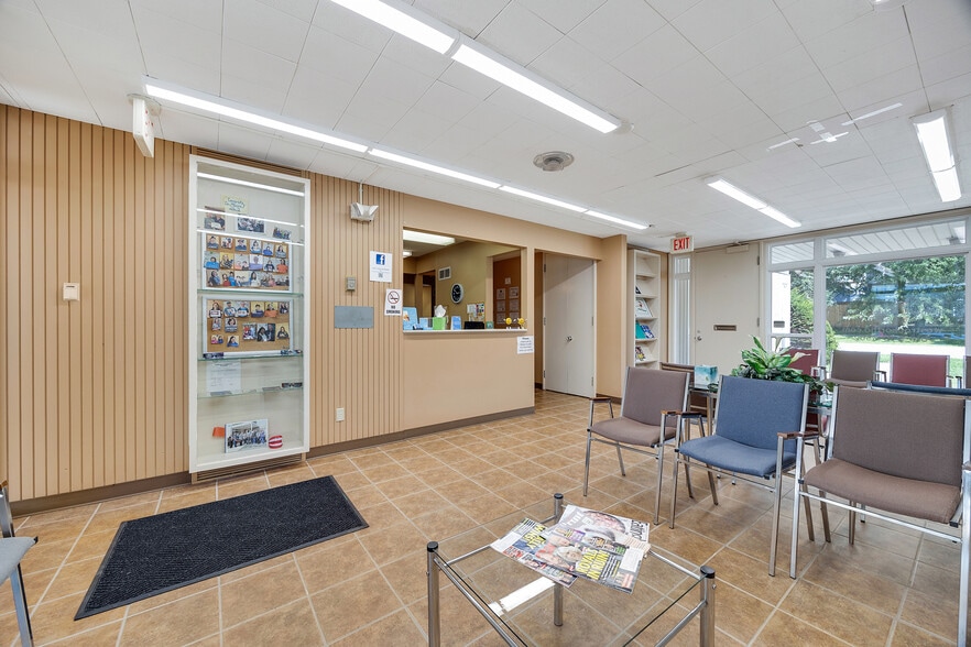 More Photos Of 405 Cedar St, Pleasant Hill Medical For Sale