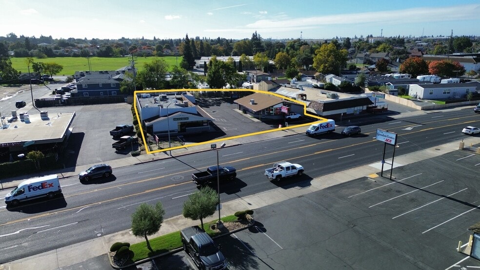 Primary Photo Of 1023 E F St, Oakdale Restaurant For Sale