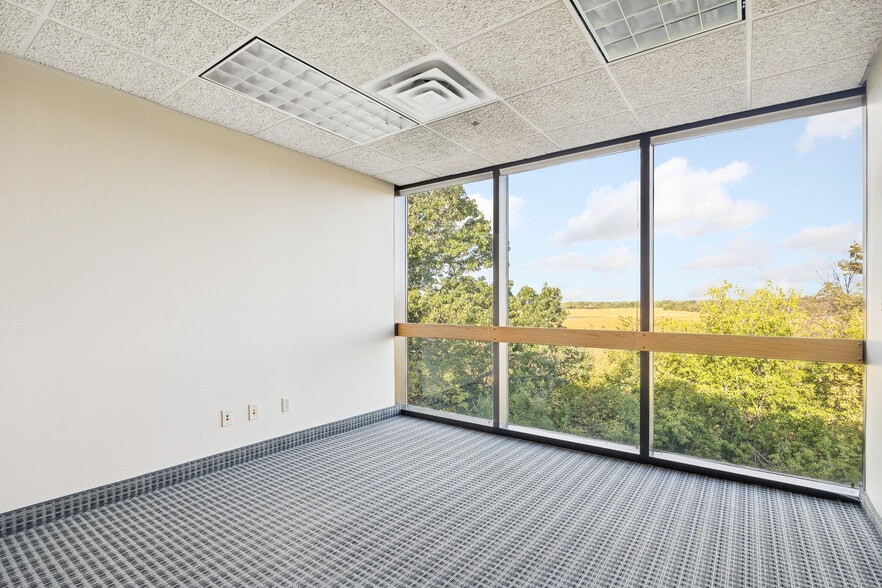 More Photos Of 1800 Pioneer Creek Ctr, Maple Plain Office For Lease