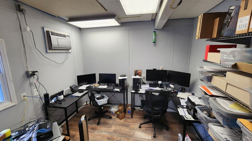 More Photos Of 11 N Broadway, Pitman Storefront Retail Residential For Lease