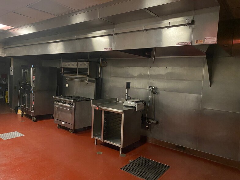 More Photos Of 1320 Main St, Saint Helena Storefront For Lease