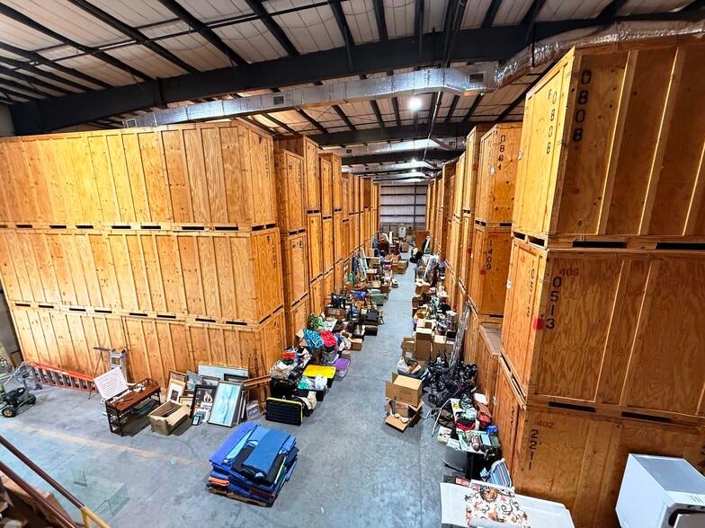 More Photos Of 5607 8th St W, Lehigh Acres Warehouse For Lease