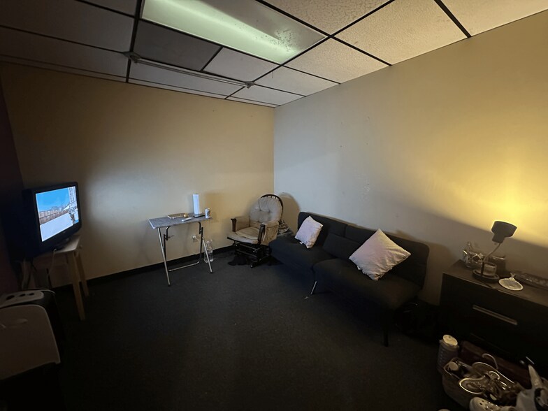 More Photos Of 1208-1218 FM 78, Schertz Freestanding For Lease