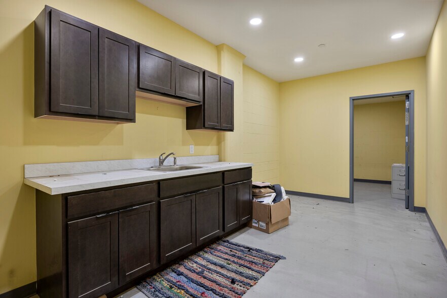 More Photos Of 930 Broadway, Albany Apartments For Lease